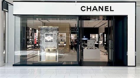 CHANEL Stores in Poland .